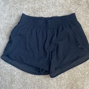 Athleta mesh run racer shorts